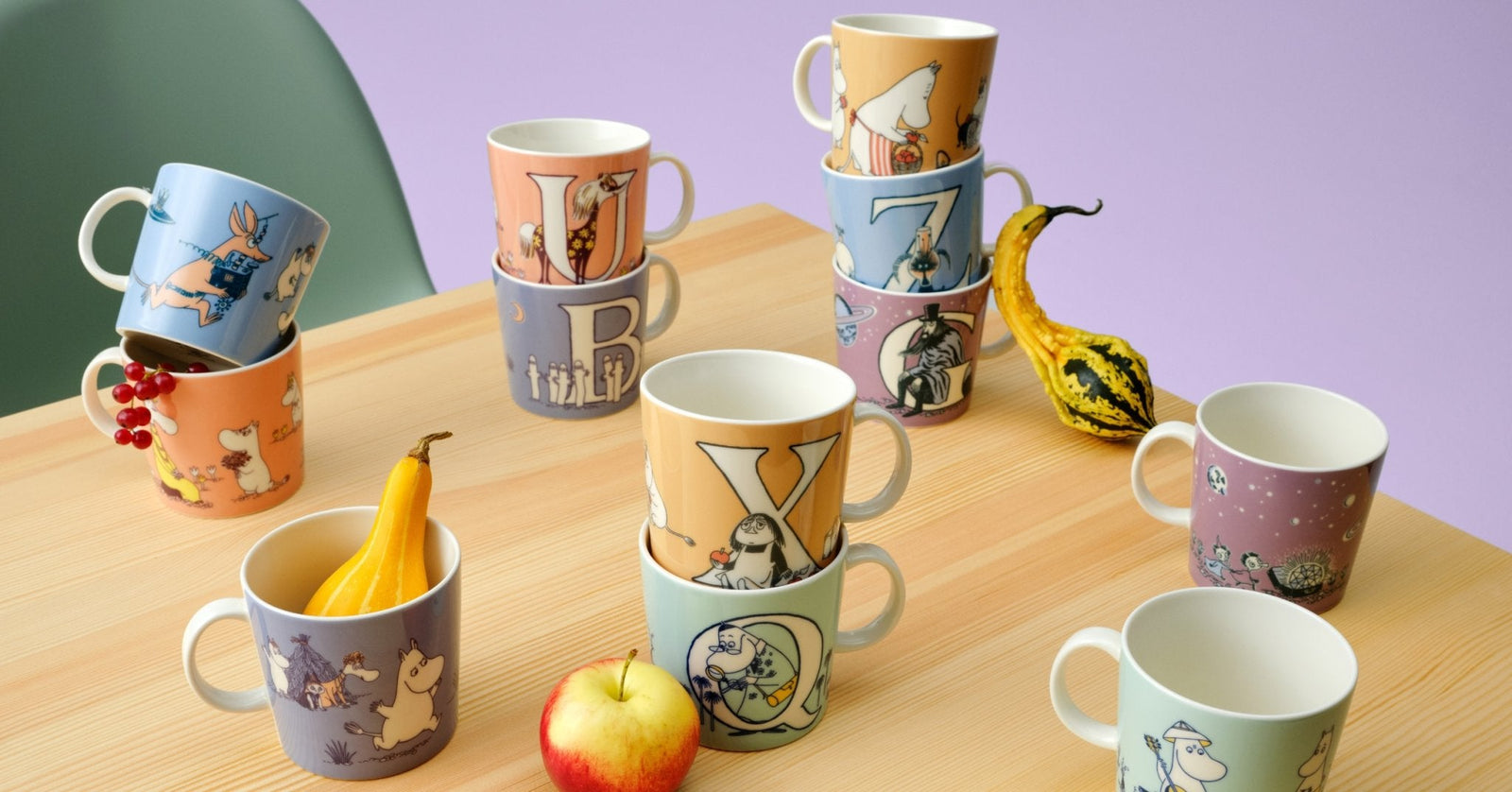 Zastaw stół w wartościowe słowa – wszystkie elementy kolekcji Alphabet Moomin dostępne!