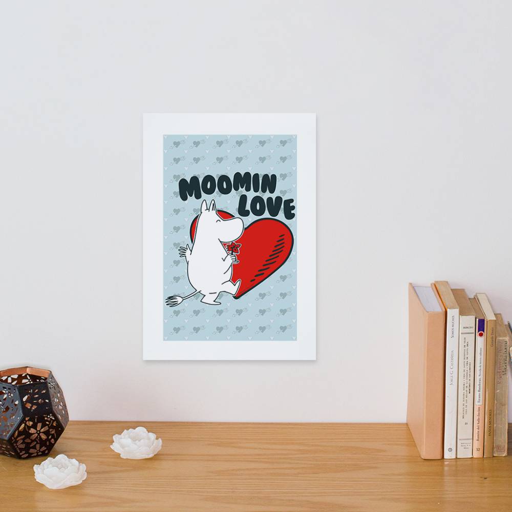 Plakat A4 Muminek Tańczący Love - The Official Moomin Shop
