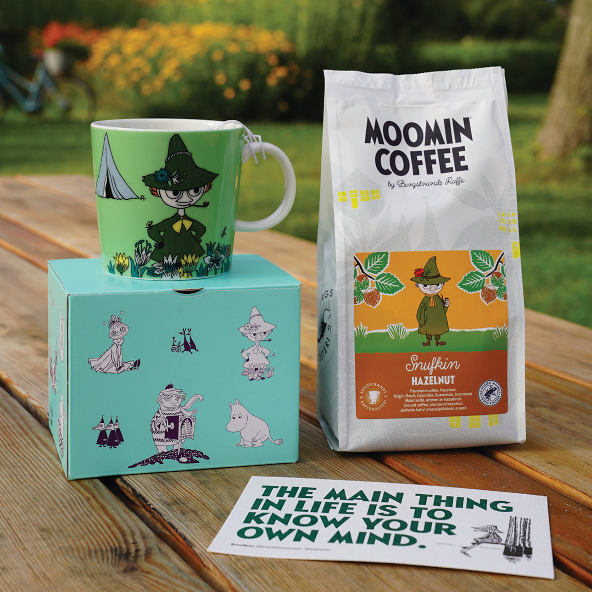 Zestaw 3-el. kubek porcelanowy 300ml Włóczykij Moomin Arabia + kawa mielona Włóczykij 250g Bergstrands + pocztówka Putinki
