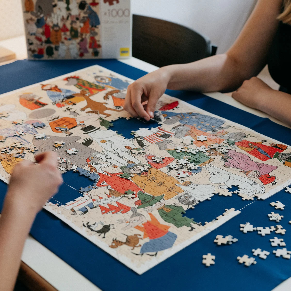 Puzzle 1000 elementów - Zdjęcie klasowe Muminków Martinex