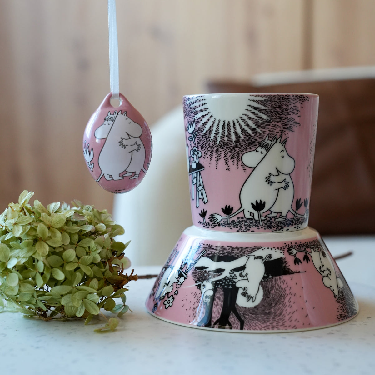 Zestaw porcelanowy (kubek, miska, jajko wielkanocne) Muminki Love Moomin Arabia