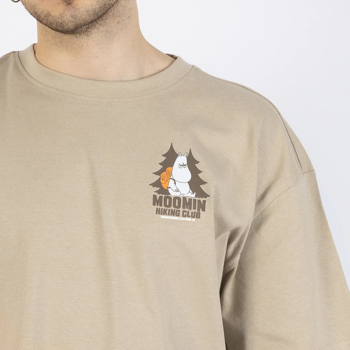 T-shirt Muminki Hiking Club W25 beż Nordicbuddies