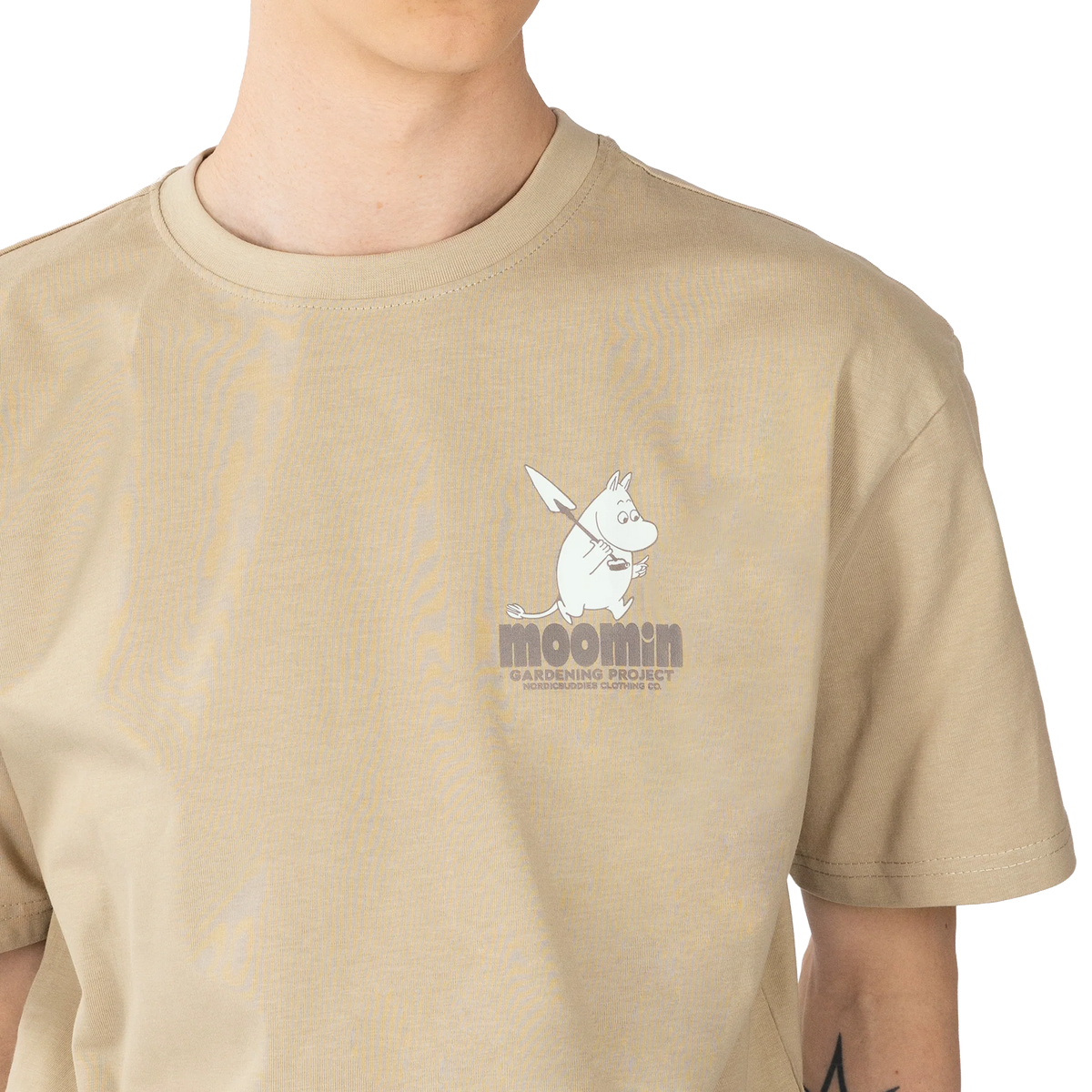 T-shirt Muminek Gardening beż NordicBuddies