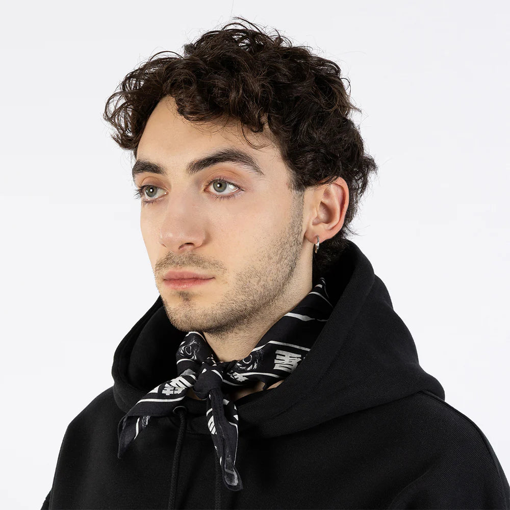 Chustka 55x55cm Kometa nad Doliną Muminków NordicBuddies