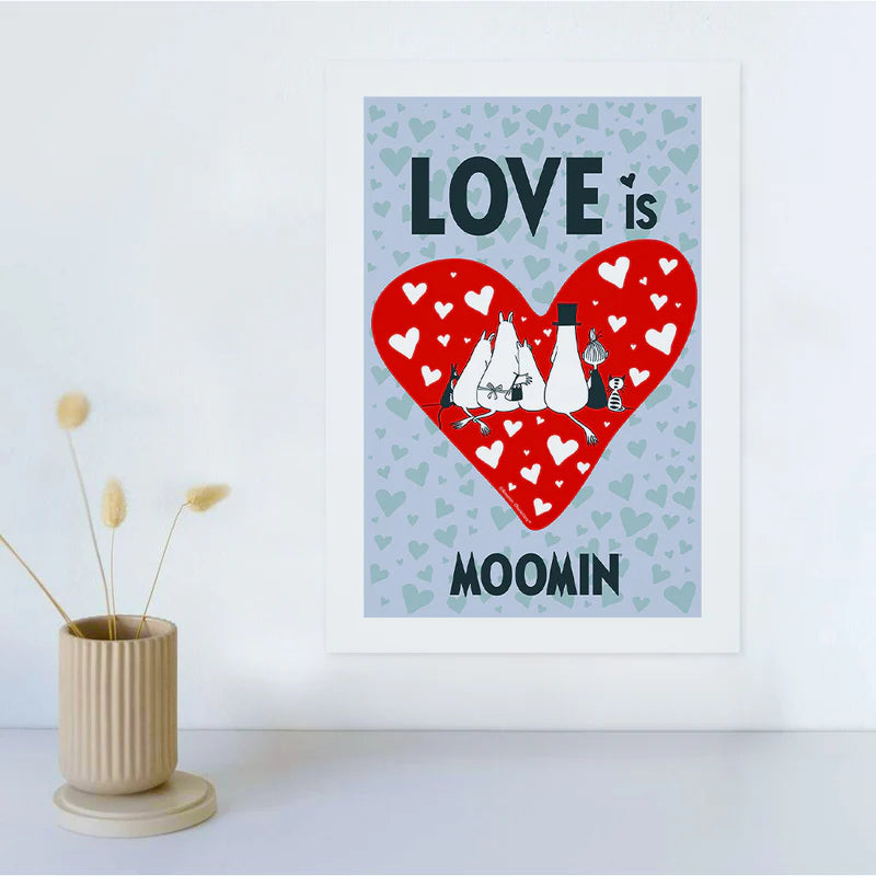Plakat A3 Rodzina Muminków Love - The Official Moomin Shop
